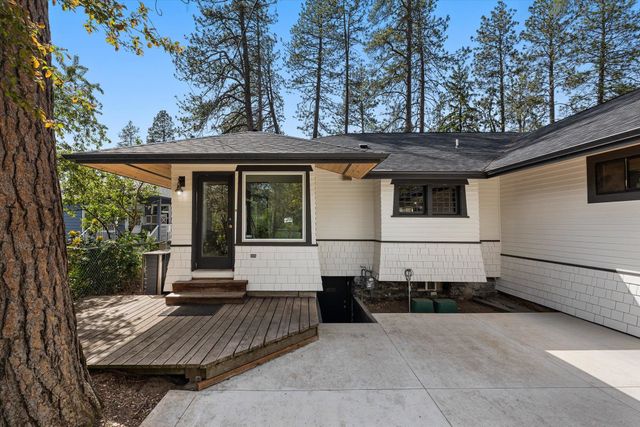 3327 S Tekoa St, Spokane, WA 99203