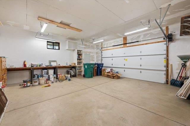 3327 S Tekoa St, Spokane, WA 99203