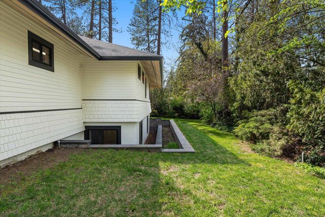 3327 S Tekoa St, Spokane, WA 99203