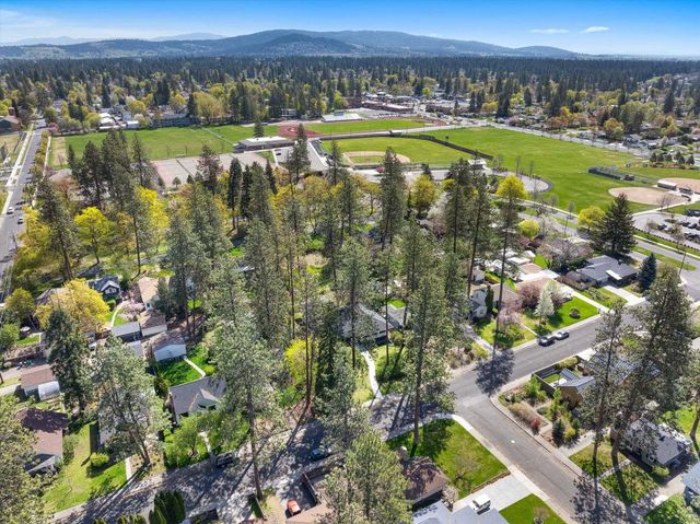 3327 S Tekoa St, Spokane, WA 99203