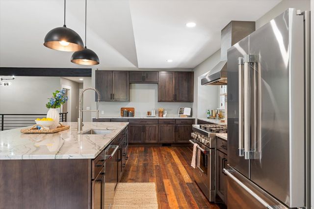 3327 S Tekoa St, Spokane, WA 99203