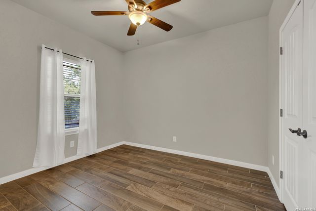 570 FOREST CRST, Canyon Lake, TX 78133