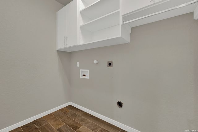 570 FOREST CRST, Canyon Lake, TX 78133