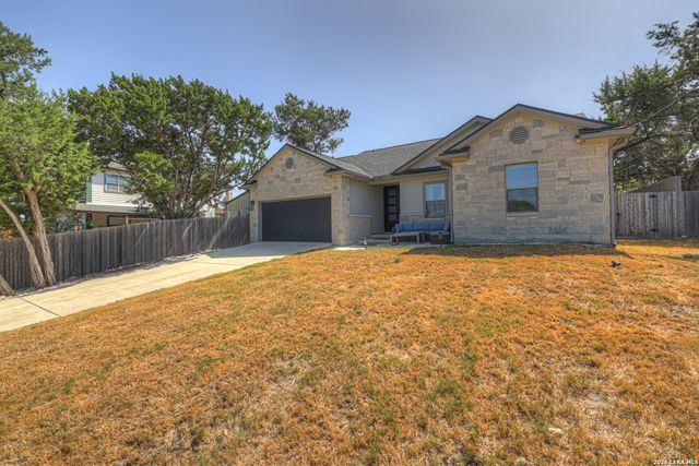 570 FOREST CRST, Canyon Lake, TX 78133