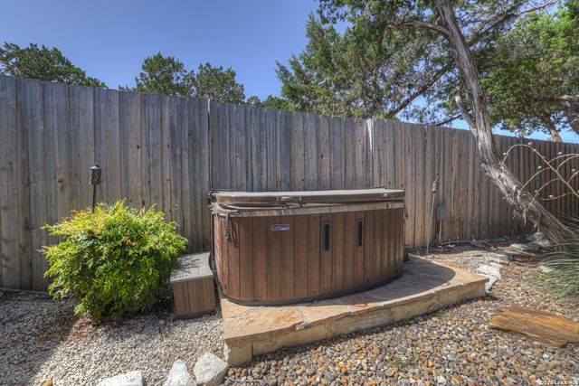 570 FOREST CRST, Canyon Lake, TX 78133