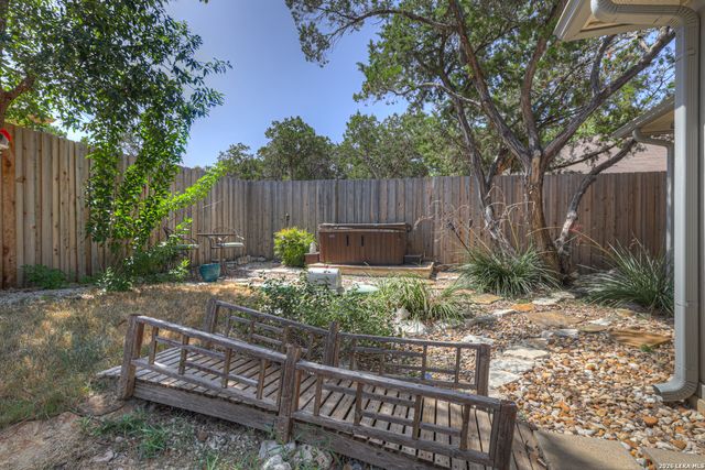 570 FOREST CRST, Canyon Lake, TX 78133