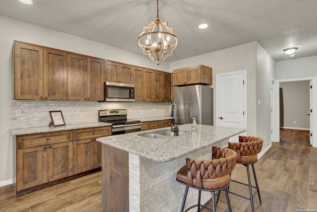570 FOREST CRST, Canyon Lake, TX 78133