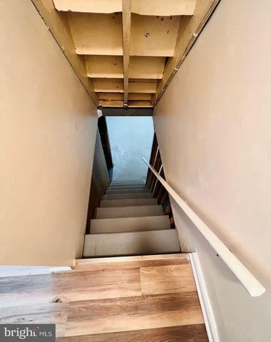 1007 GREEN LN, Levittown, PA 19057