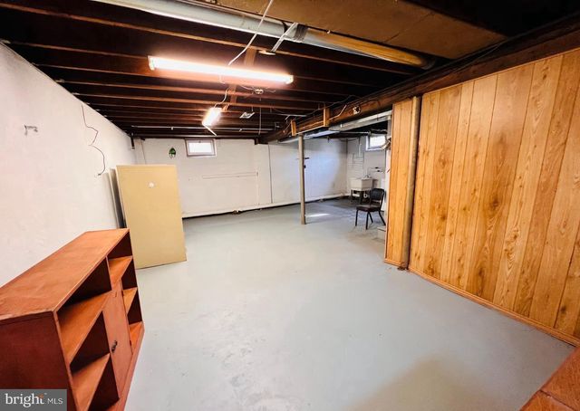 1007 GREEN LN, Levittown, PA 19057