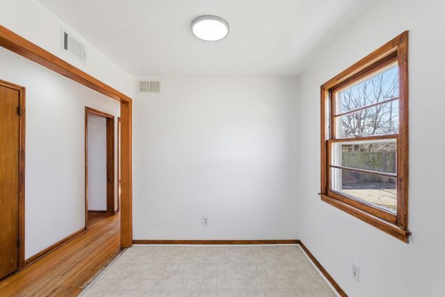 2121 S Vine St, Wichita, KS 67213