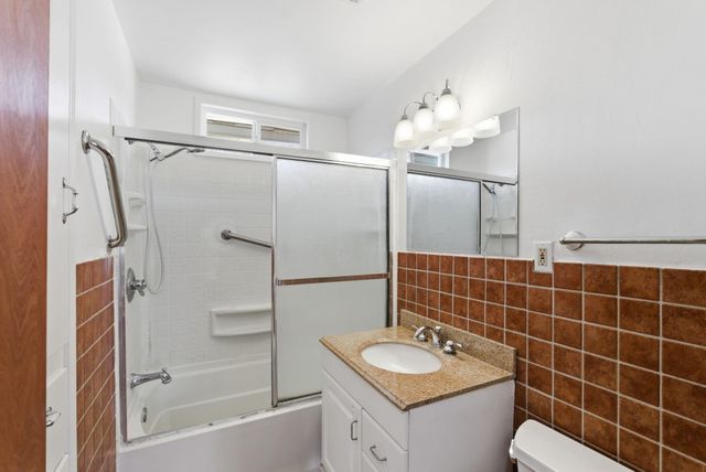 2121 S Vine St, Wichita, KS 67213