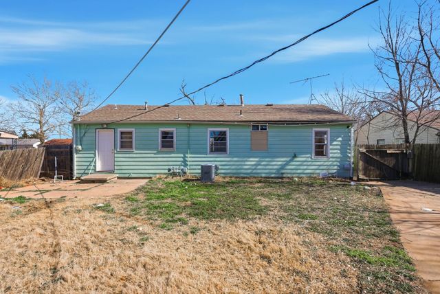 2121 S Vine St, Wichita, KS 67213