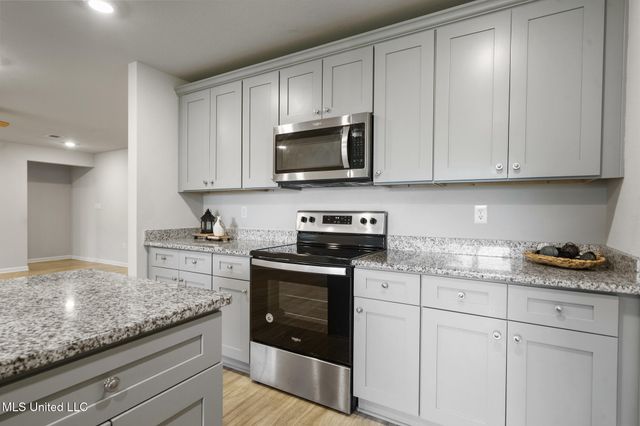 211 Hawthorne Drive, Long Beach, MS 39560