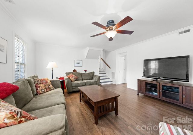 5221 Summer Gate Drive, Charlotte, NC 28226