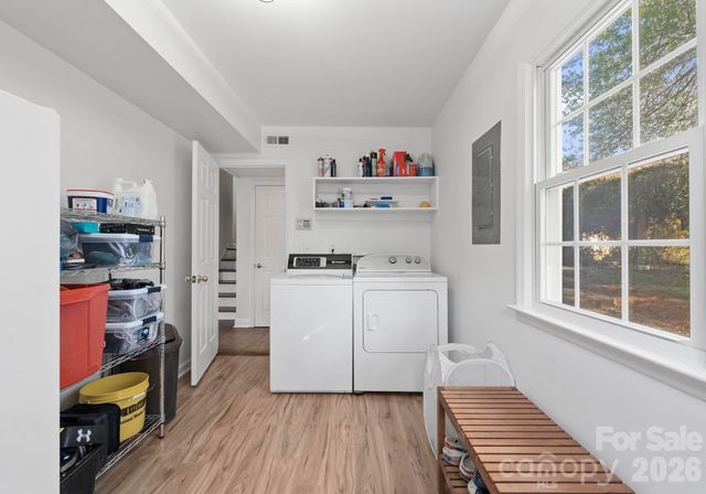 5221 Summer Gate Drive, Charlotte, NC 28226