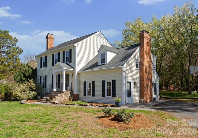 5221 Summer Gate Drive, Charlotte, NC 28226