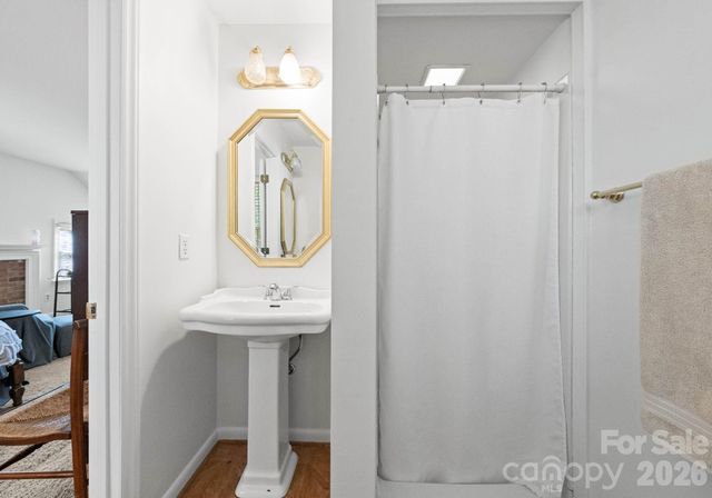 5221 Summer Gate Drive, Charlotte, NC 28226