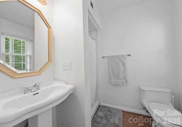 5221 Summer Gate Drive, Charlotte, NC 28226