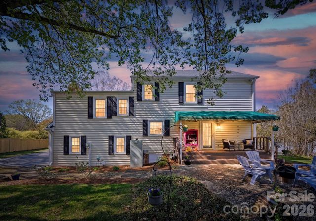 5221 Summer Gate Drive, Charlotte, NC 28226