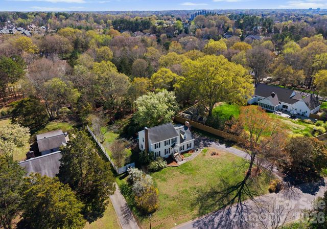 5221 Summer Gate Drive, Charlotte, NC 28226