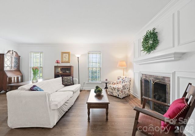 5221 Summer Gate Drive, Charlotte, NC 28226