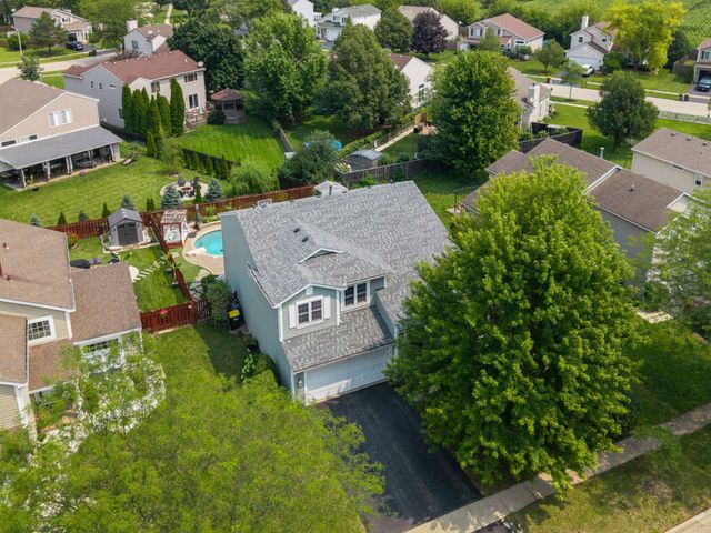 4811 Bordeaux Drive, Lake In The Hills, IL 60156