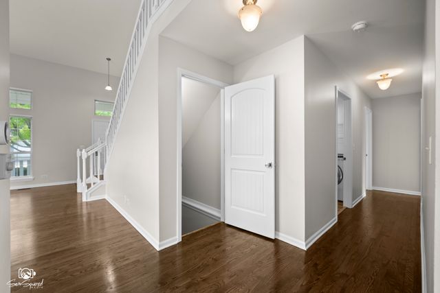 4811 Bordeaux Drive, Lake In The Hills, IL 60156