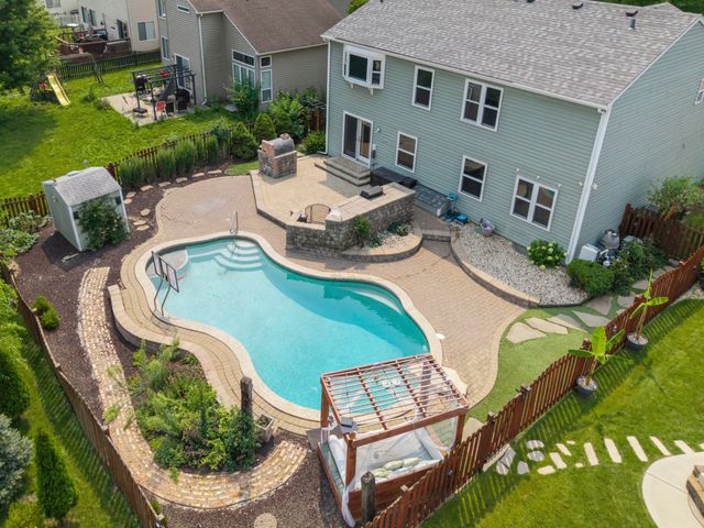 4811 Bordeaux Drive, Lake In The Hills, IL 60156