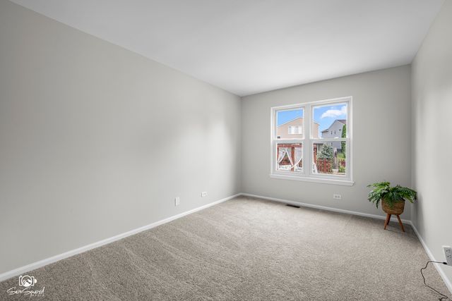 4811 Bordeaux Drive, Lake In The Hills, IL 60156