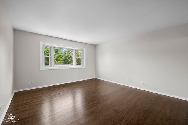 4811 Bordeaux Drive, Lake In The Hills, IL 60156