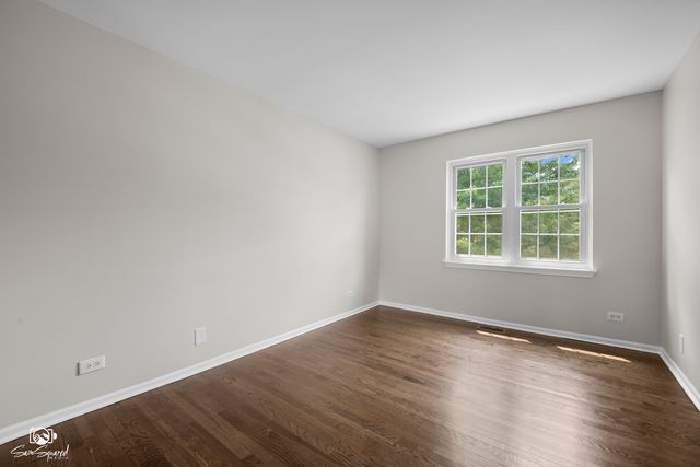 4811 Bordeaux Drive, Lake In The Hills, IL 60156