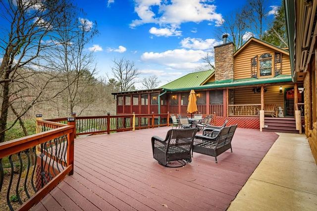 120 N Riverview Lane, Ellijay, GA 30536