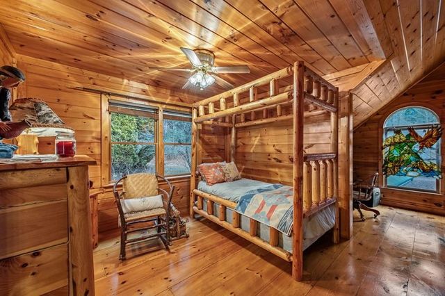 120 N Riverview Lane, Ellijay, GA 30536