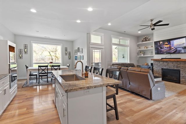 707 Wards Creek Road, Rogue River, OR 97537