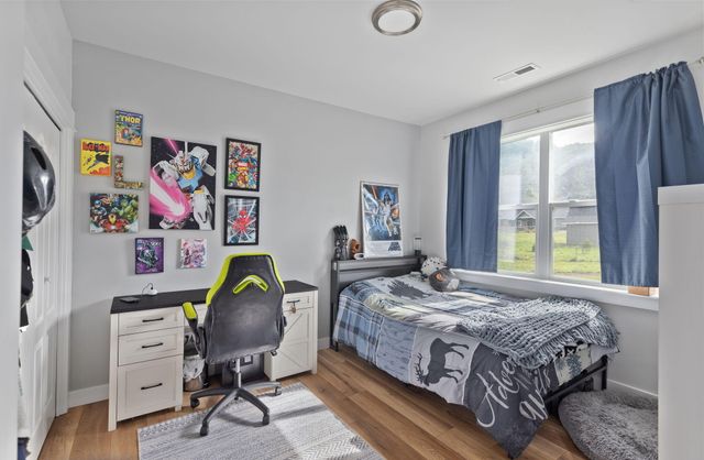 707 Wards Creek Road, Rogue River, OR 97537