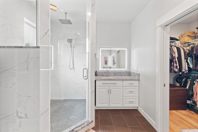 707 Wards Creek Road, Rogue River, OR 97537