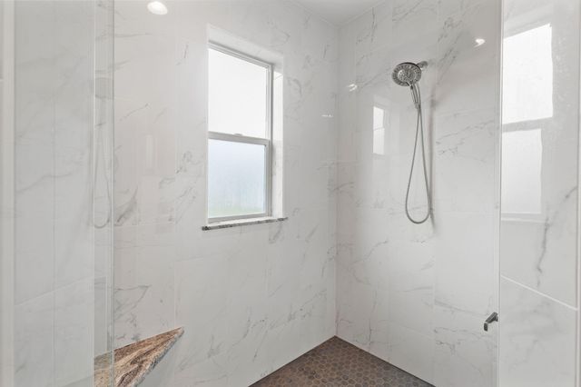 707 Wards Creek Road, Rogue River, OR 97537