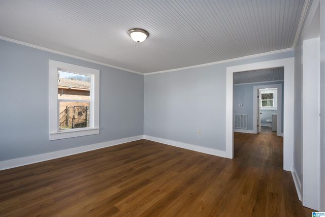 513 1ST AVENUE, Bessemer, AL 35020