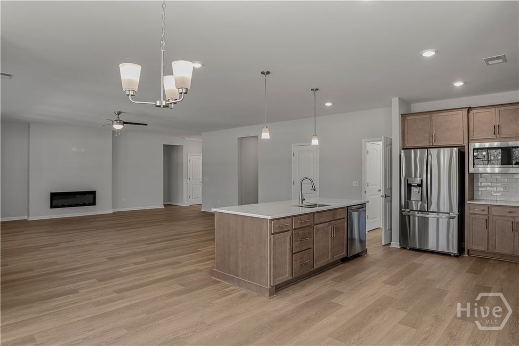 Image 8 of property listing at 174 Champlain Drive, Pooler, GA 31322