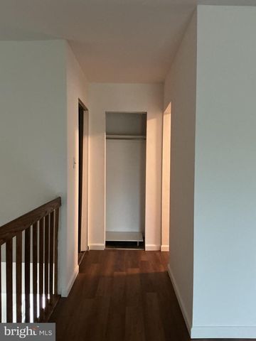 1020 JARDIN CT, Burlington, NJ 08016