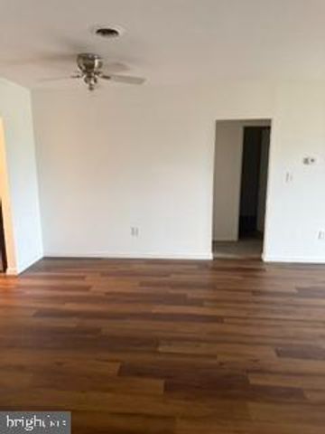 1020 JARDIN CT, Burlington, NJ 08016