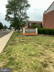 1020 JARDIN CT, Burlington, NJ 08016