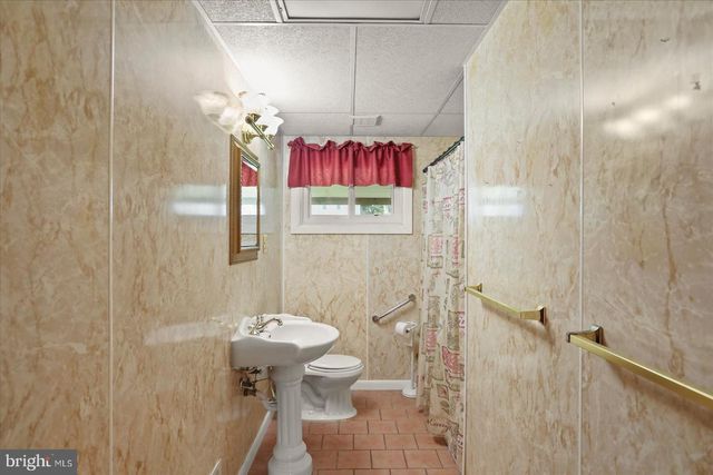 2012 LONGVIEW AVE, Baltimore, MD 21237