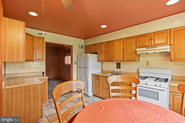 2012 LONGVIEW AVE, Baltimore, MD 21237