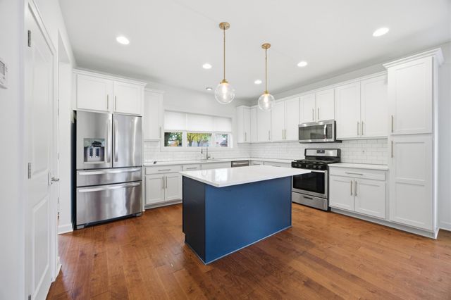 5053 Girard Avenue N, Minneapolis, MN 55430