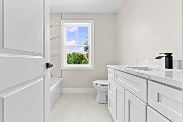 891 N Eastern Ave, Fall River, MA 02720
