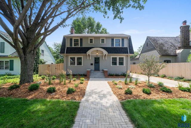 605 E 21st St Street, Sioux Falls, SD 57105