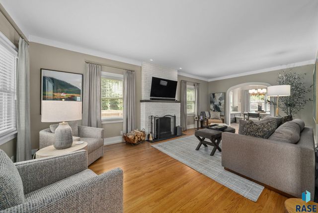 605 E 21st St Street, Sioux Falls, SD 57105