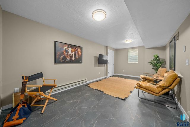 605 E 21st St Street, Sioux Falls, SD 57105