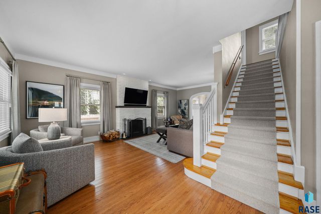 605 E 21st St Street, Sioux Falls, SD 57105